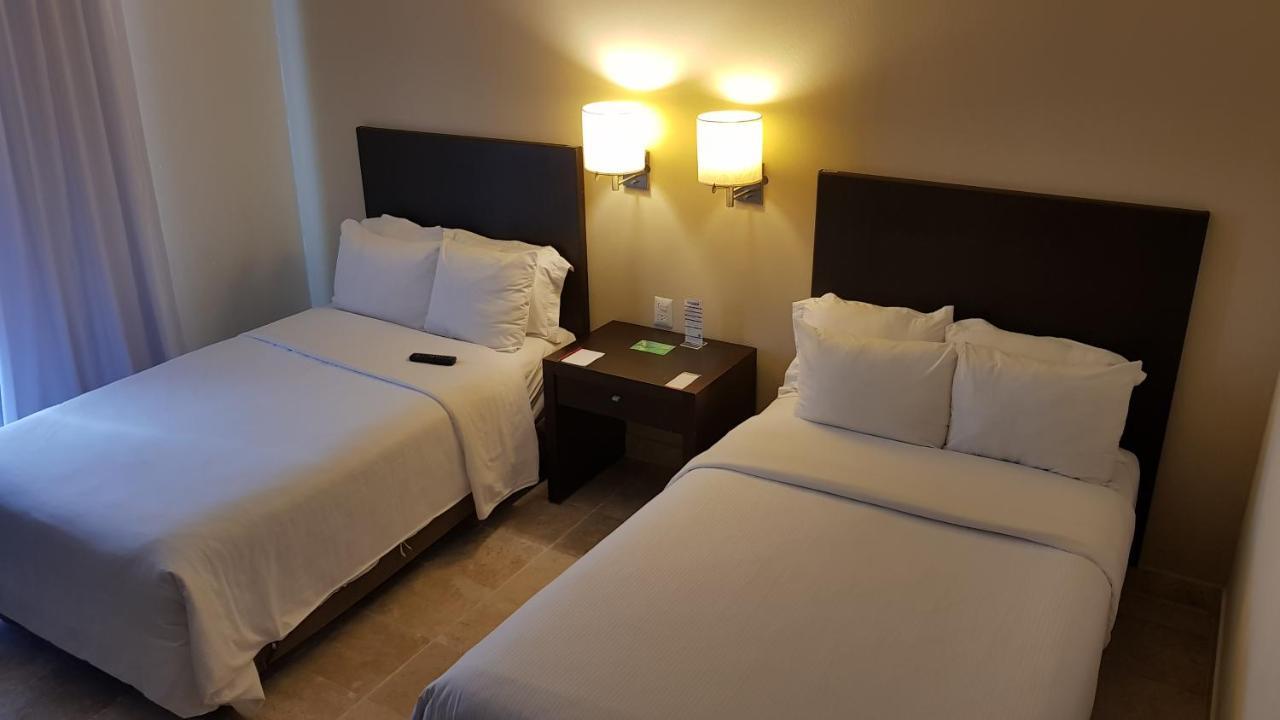 Fiesta Inn Coatzacoalcos Exterior photo