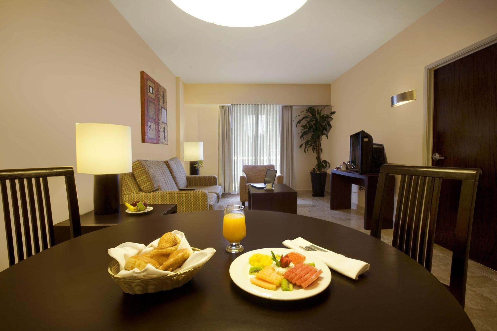 Fiesta Inn Coatzacoalcos Exterior photo
