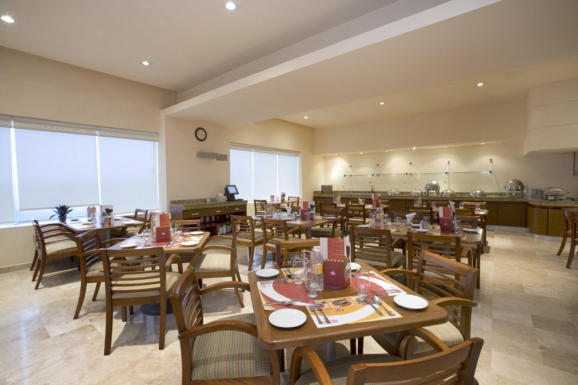 Fiesta Inn Coatzacoalcos Exterior photo